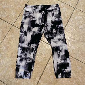 Calvin Klein Workout Capri Leggings